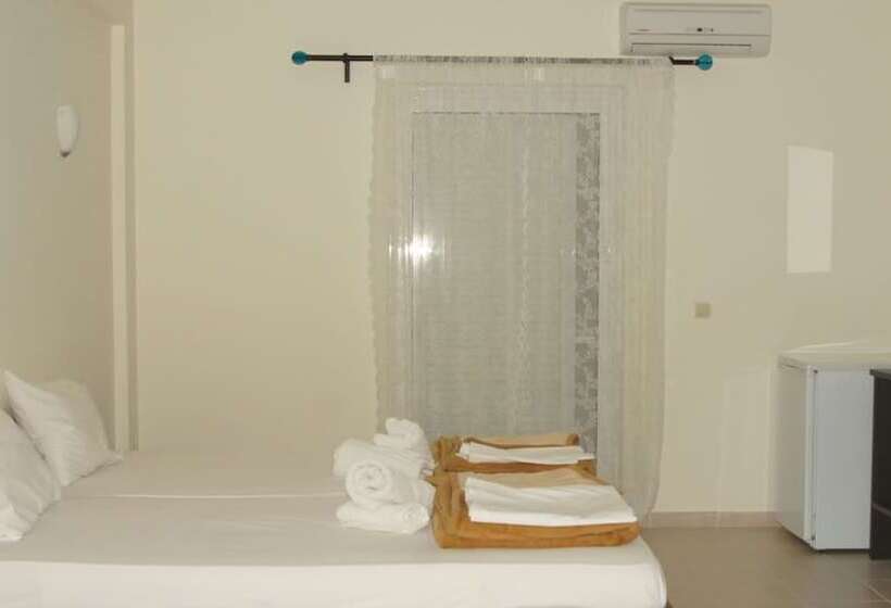 酒店 Porto Marathos