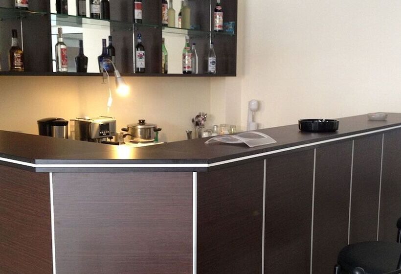 酒店 Porto Marathos