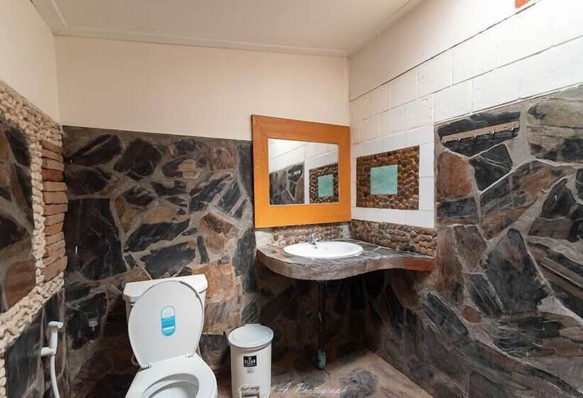 فندق Sangthian Beach Resort