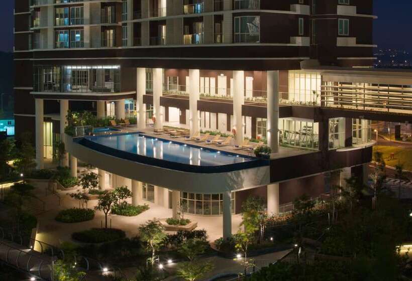 בית מלון כפרי Somerset Medini Iskandar Puteri