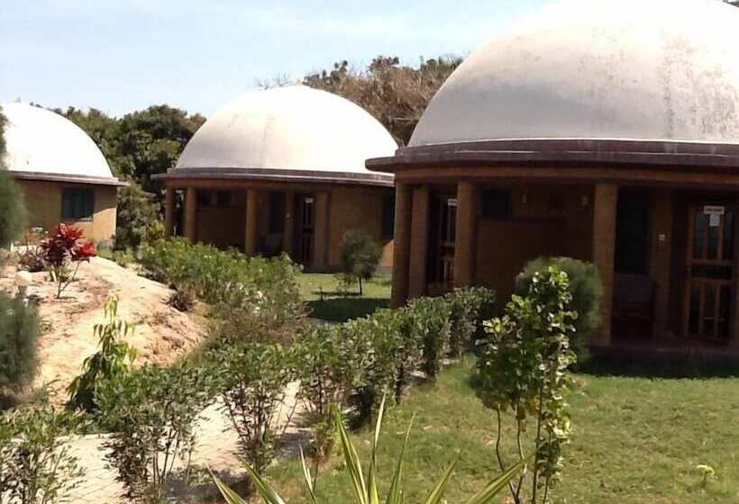 هتل Tanji Bird Reserve Eco Lodge   Adults Only