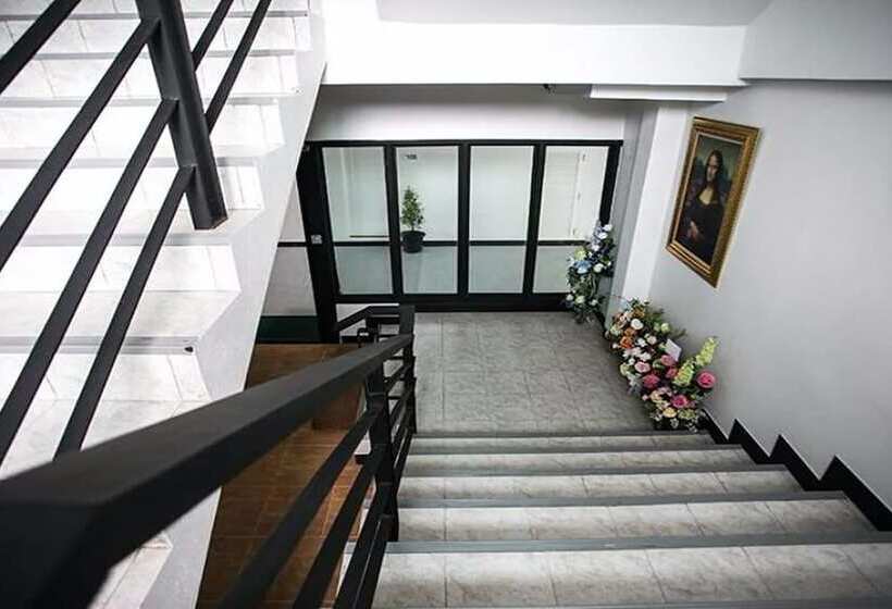 Otel The Season Airport Udonthani