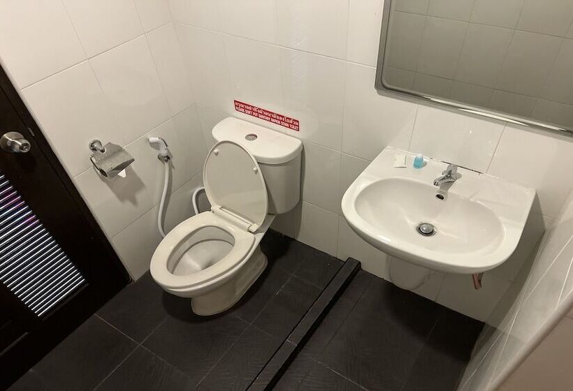 Otel The Season Airport Udonthani