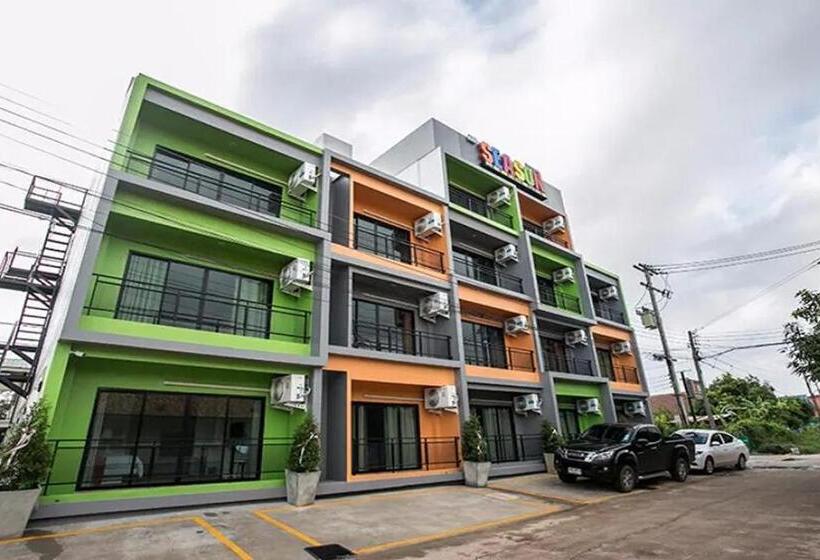Otel The Season Airport Udonthani