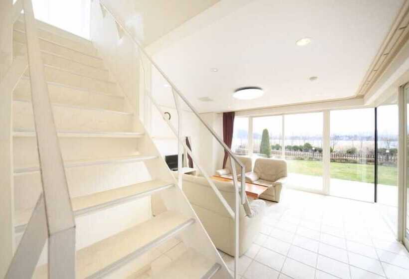 Kawaguchiko Urban Resort Villa