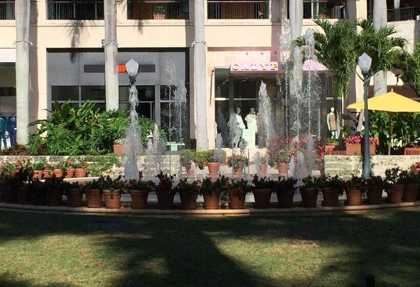 Lyx Suites At Merrick Park In Coral Gables