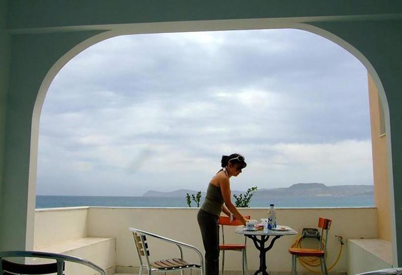 Minos Apartments & Studios