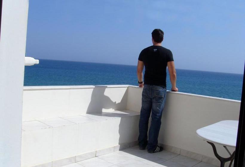 Minos Apartments & Studios