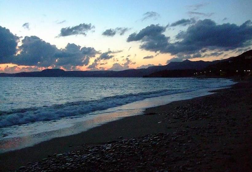 Minos Apartments & Studios