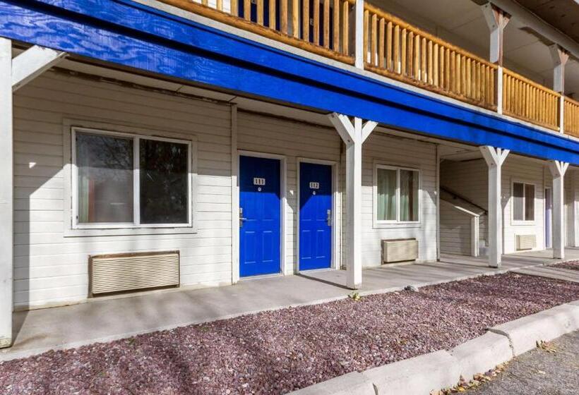 فندق على الطريق The Beaverhead Lodge