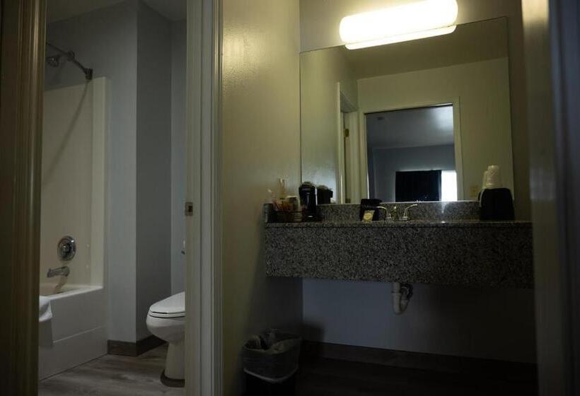 فندق على الطريق The Beaverhead Lodge