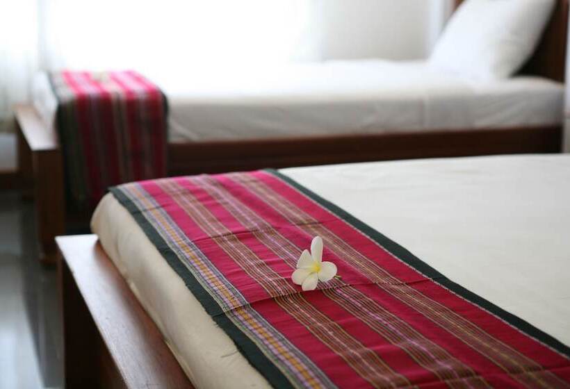 פנסיון Alisa Guesthouse