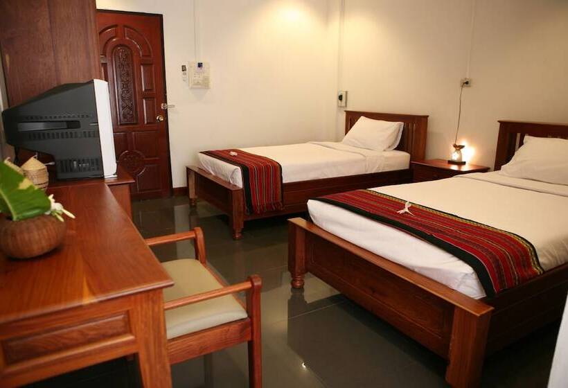 פנסיון Alisa Guesthouse