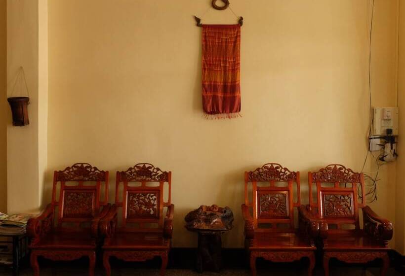 פנסיון Alisa Guesthouse