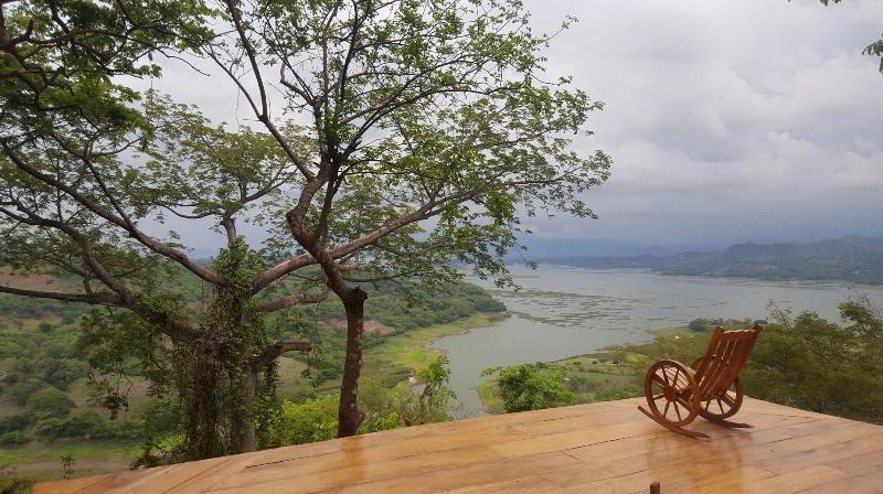 ペンション Casa 1800 Suchitoto