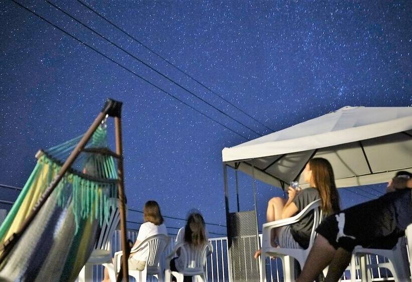 بنسيون Umioto ウミオト 夫婦 カップル 女性一人旅に大人気のナイトプール付き ゲストハウス 宮古島