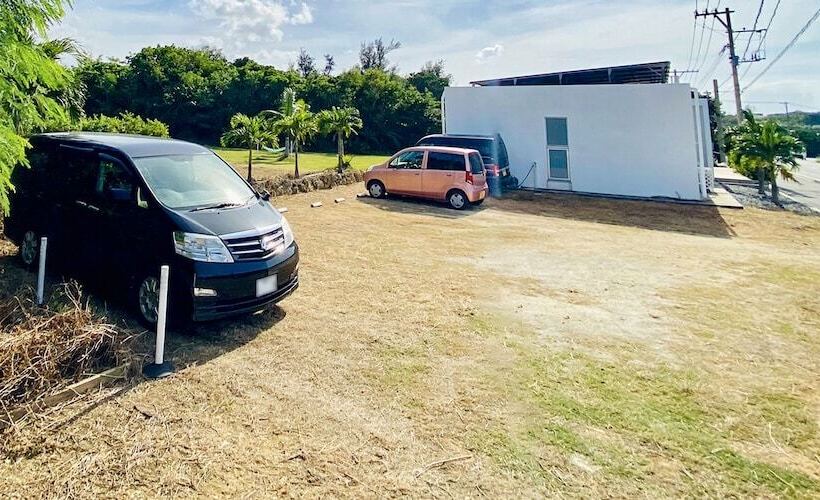 بنسيون Umioto ウミオト 夫婦 カップル 女性一人旅に大人気のナイトプール付き ゲストハウス 宮古島