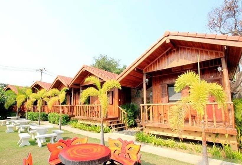 פנסיון J & J Guesthouse