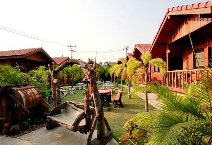 Пансион J & J Guesthouse