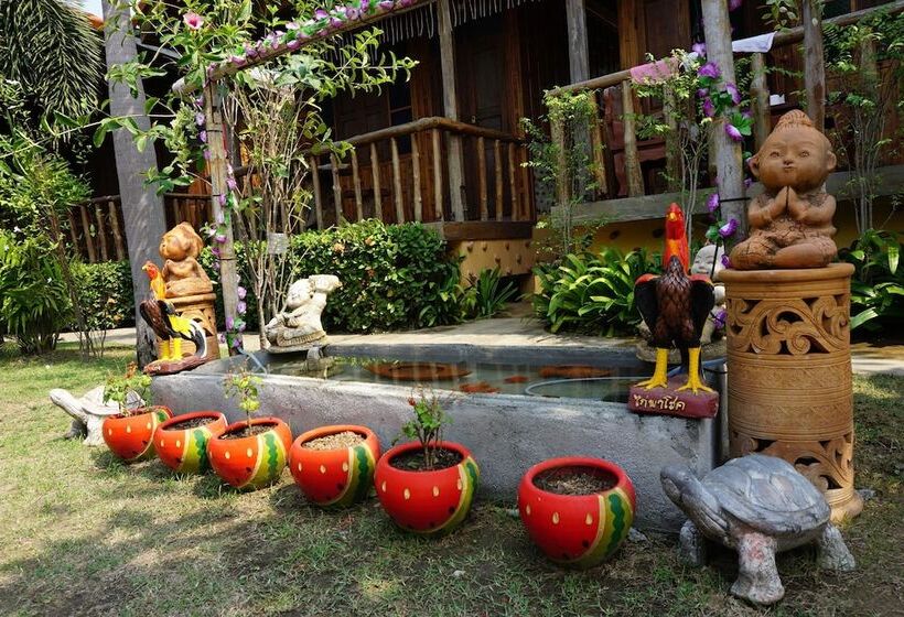 פנסיון J & J Guesthouse