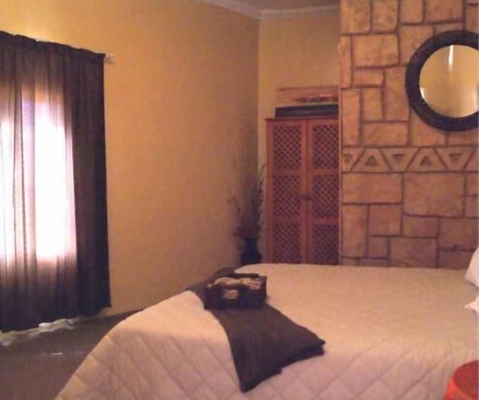 펜션 Kungwini Guest House And Conference Centre