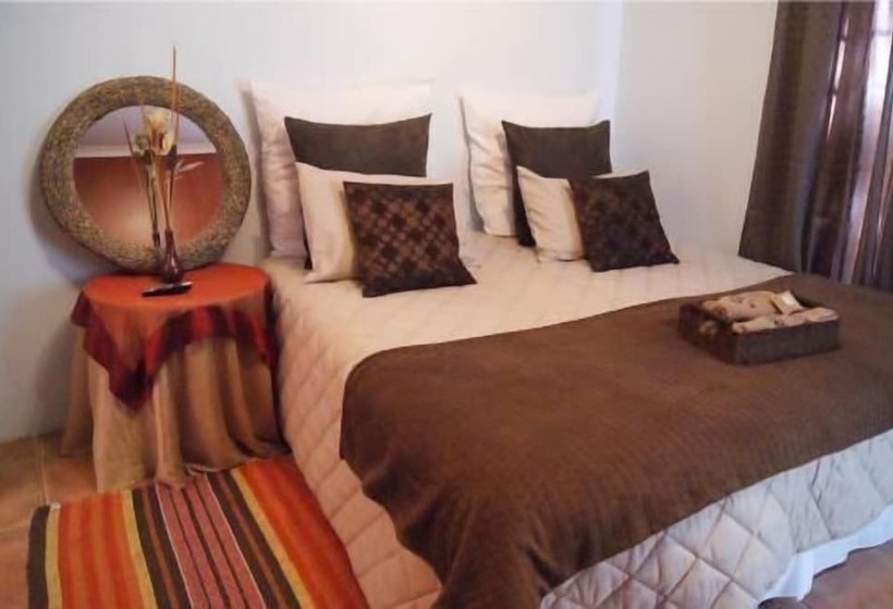 펜션 Kungwini Guest House And Conference Centre