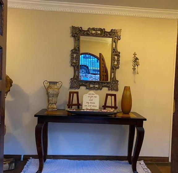 بنسيون La Dolce Vita Guest House