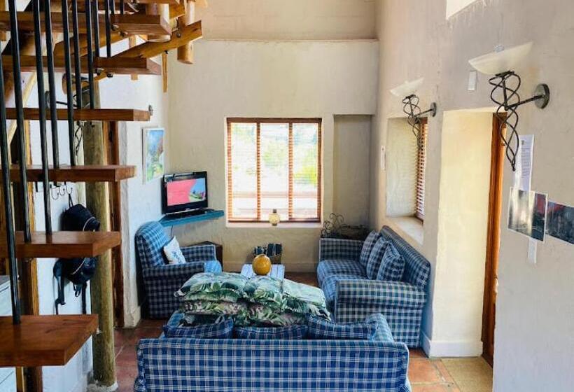 بنسيون Oaksrest Vineyards Guest Farm