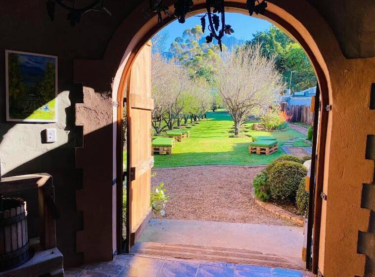 بنسيون Oaksrest Vineyards Guest Farm