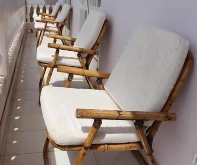 پانسیون Pelican Residence