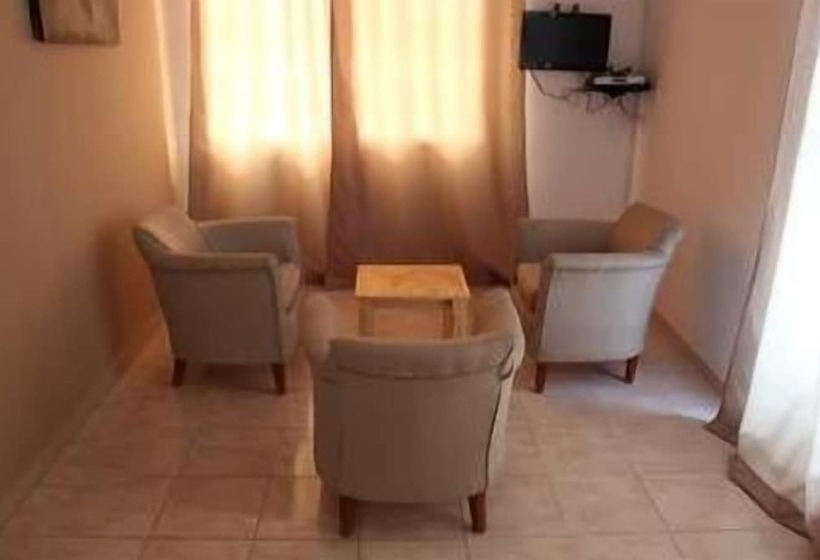 پانسیون Pelican Residence