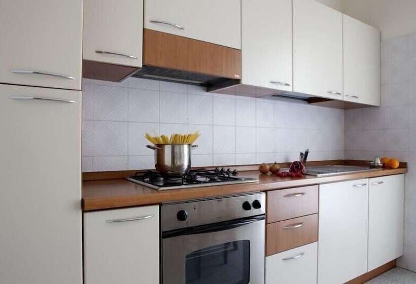 Отель Health House