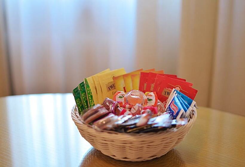 Villa Phoenix   Lake Apartments