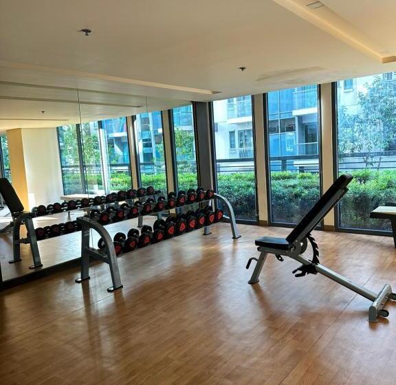 81 Newport Condominium Cluster 5 3a By Rechelle Nunag