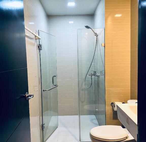 81 Newport Condominium Cluster 5 3a By Rechelle Nunag