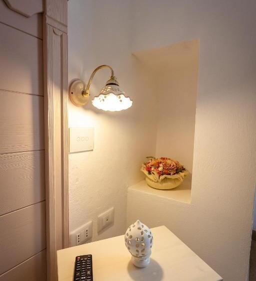 ベッドアンドブレックファースト Villa Giardino Delle Zie  Possibilità Di Servizio Mezza Pensione Cena Al Tavolo Colazione Vicino Osp