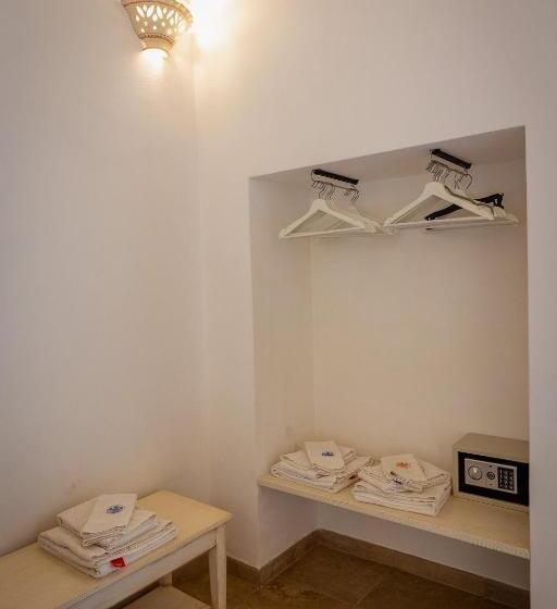 ベッドアンドブレックファースト Villa Giardino Delle Zie  Possibilità Di Servizio Mezza Pensione Cena Al Tavolo Colazione Vicino Osp