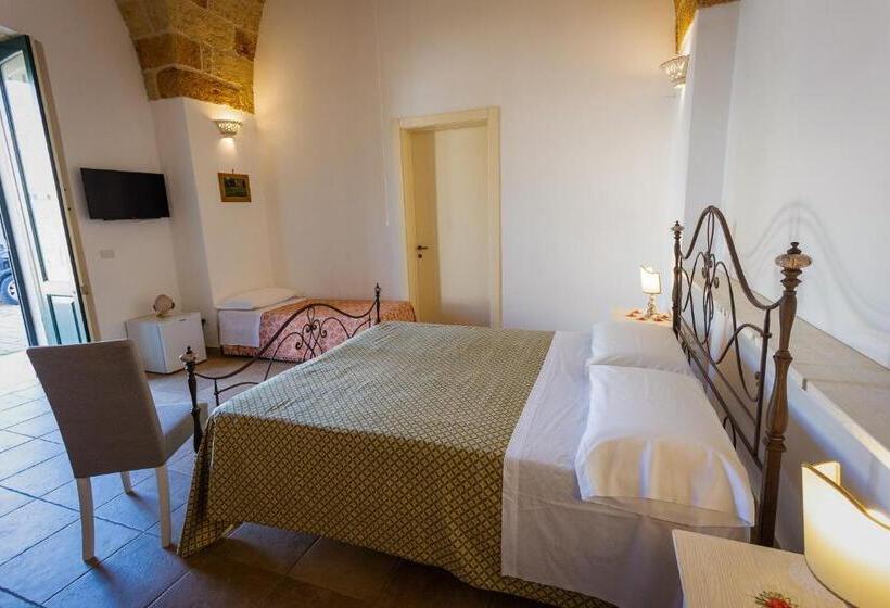 ベッドアンドブレックファースト Villa Giardino Delle Zie  Possibilità Di Servizio Mezza Pensione Cena Al Tavolo Colazione Vicino Osp