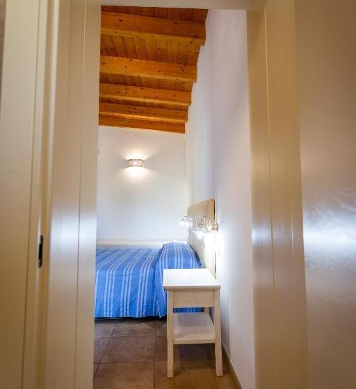 ベッドアンドブレックファースト Villa Giardino Delle Zie  Possibilità Di Servizio Mezza Pensione Cena Al Tavolo Colazione Vicino Osp