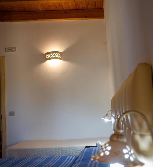 ベッドアンドブレックファースト Villa Giardino Delle Zie  Possibilità Di Servizio Mezza Pensione Cena Al Tavolo Colazione Vicino Osp