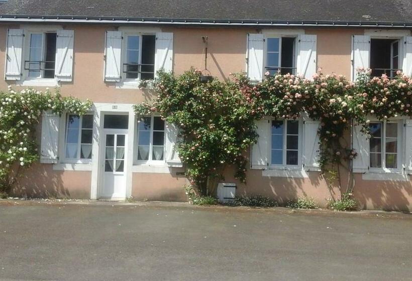 민박 Les Loges Du Chaudron