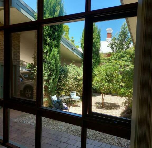 مبيت وإفطار Nixon House