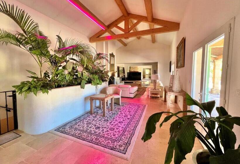 Bed and Breakfast Villa La Source 83   Room Close To St Tropez