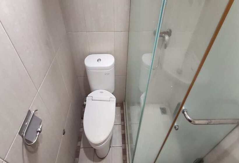 ホテル Behomy Corner Eight Lippo Karawaci