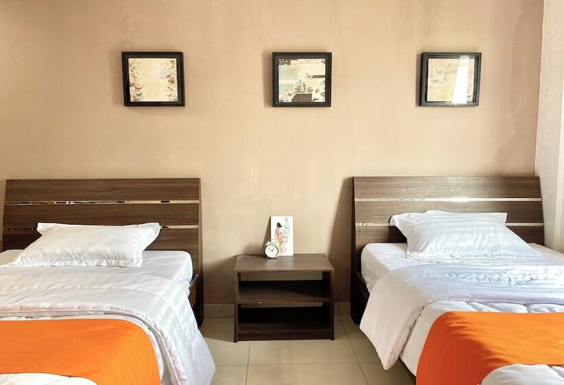 ホテル Behomy Corner Eight Lippo Karawaci