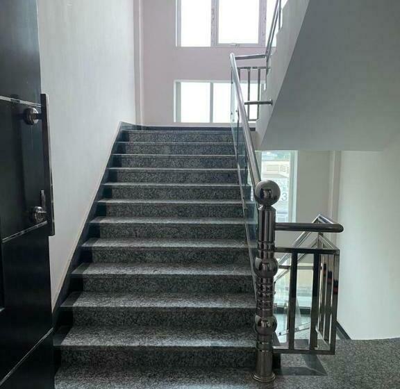 فندق Noida Dreams 144