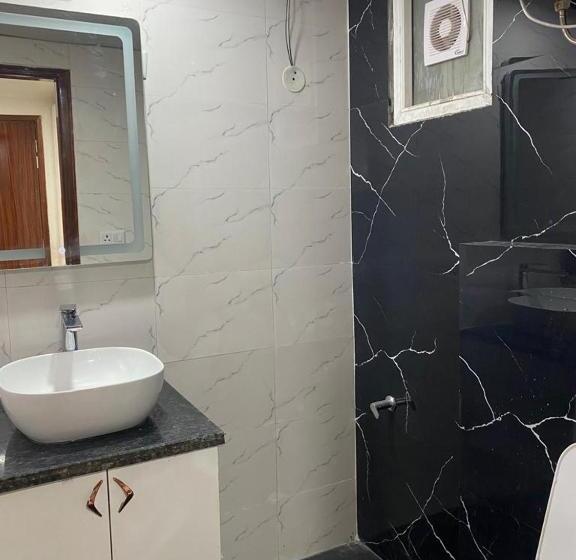 فندق Noida Dreams 144