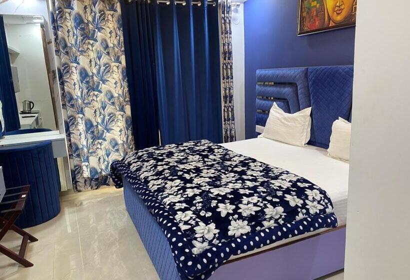فندق Noida Dreams 144