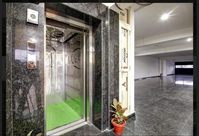 فندق Noida Dreams 144