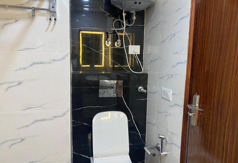 فندق Noida Dreams 144